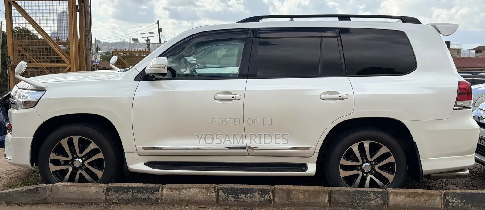 Toyota Land Cruiser 4.6 V8 ZX 2012 White