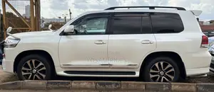 Toyota Land Cruiser 4.6 V8 ZX 2012 White