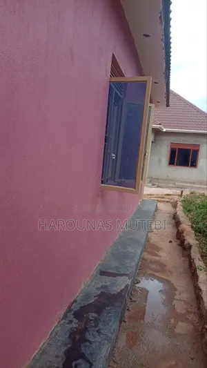 Furnished 2bdrm House in Wamala, Wakiso / Wakiso for sale