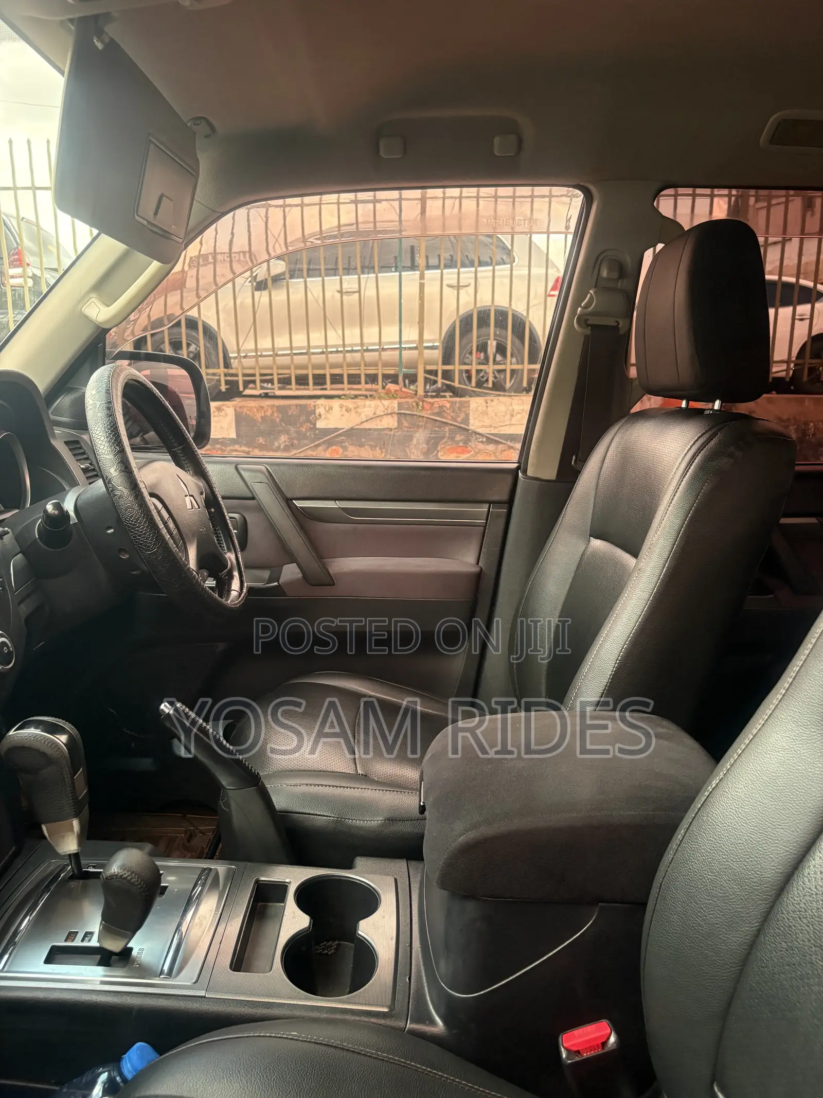 Mitsubishi Pajero 3.0 2011 Black