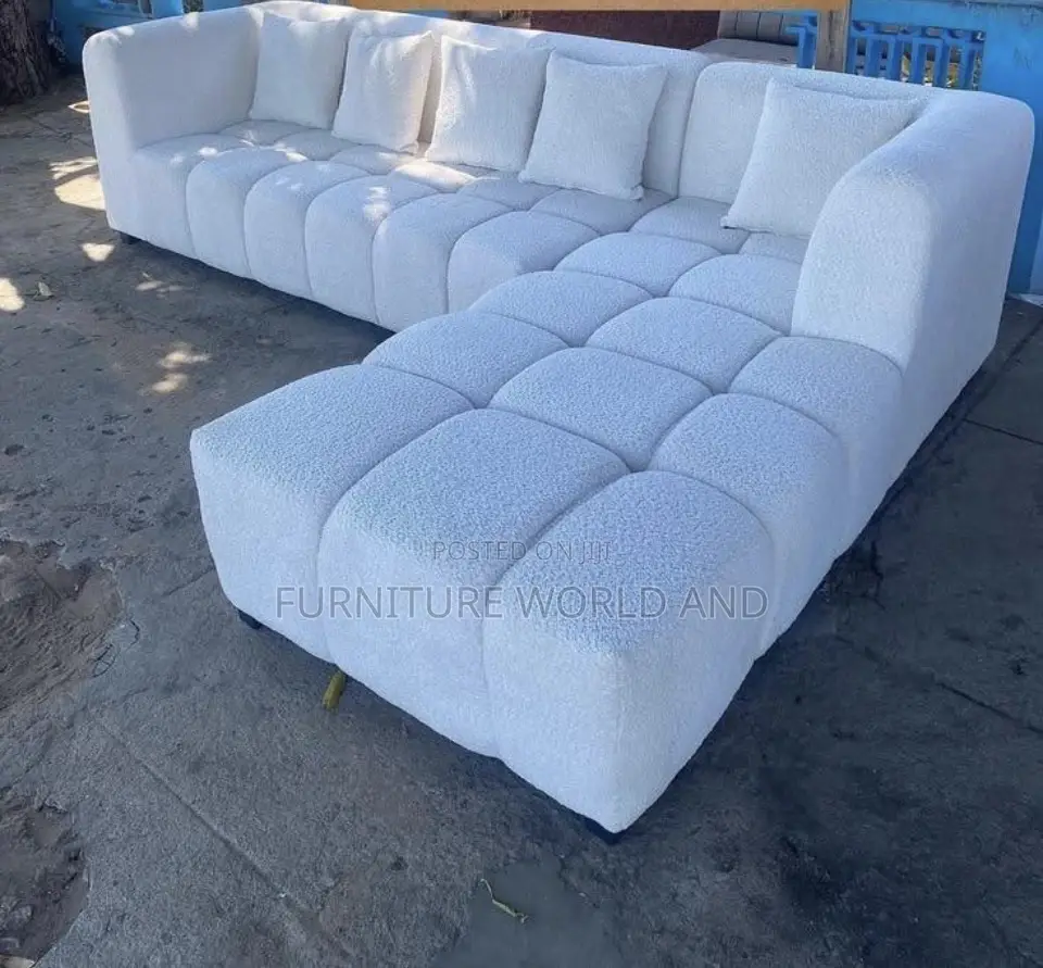 A White Luxury Lsofe Set