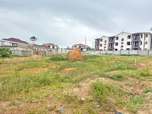 100by100ft Plot for Sale in Kira