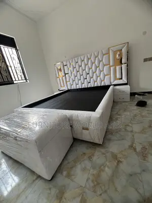 A White Geometric Bed