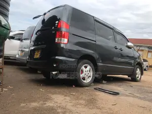 Toyota Noah 2007 Gray