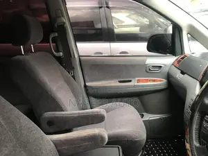 Toyota Noah 2007 Gray
