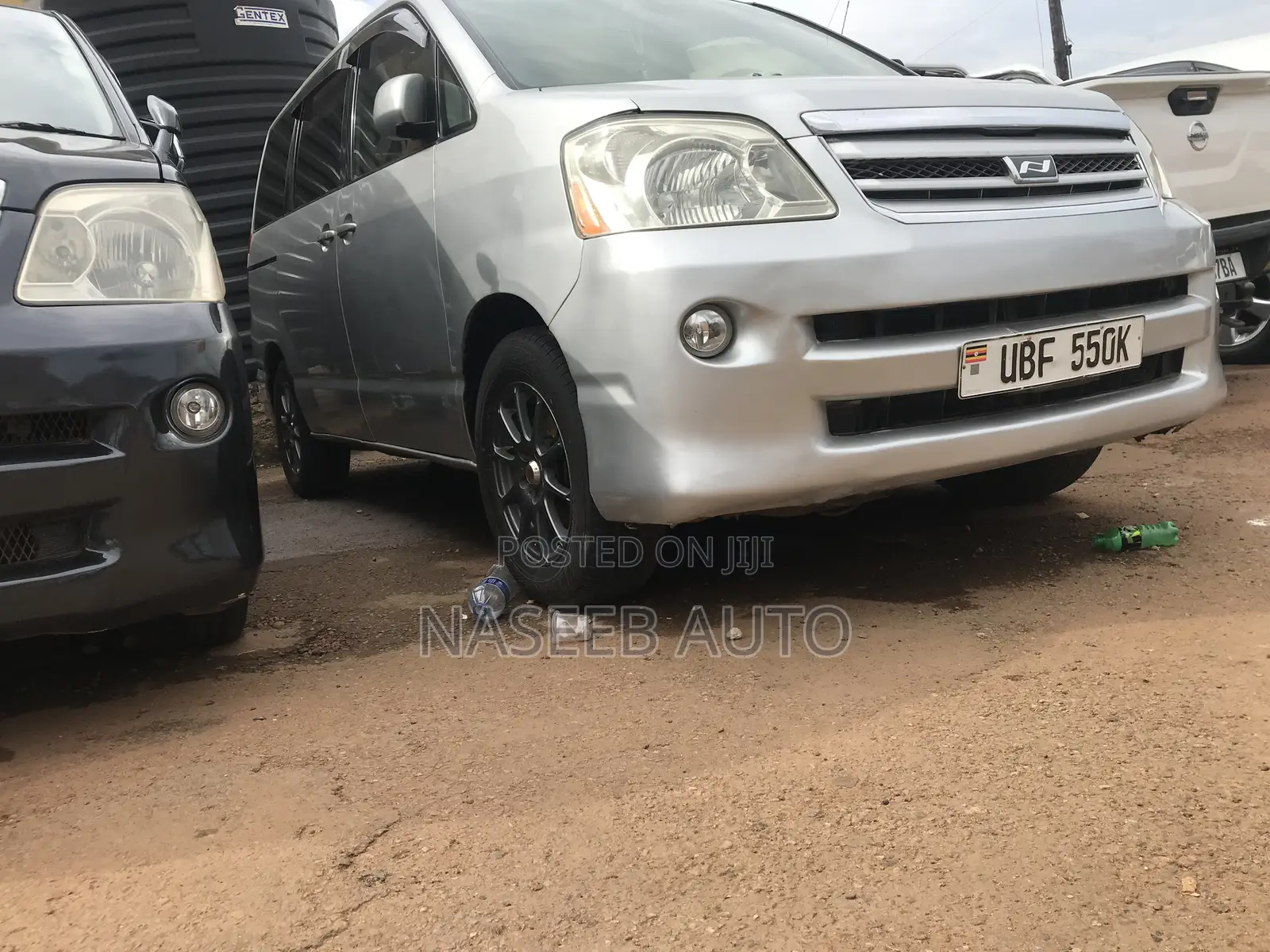Toyota Noah 2006 Silver