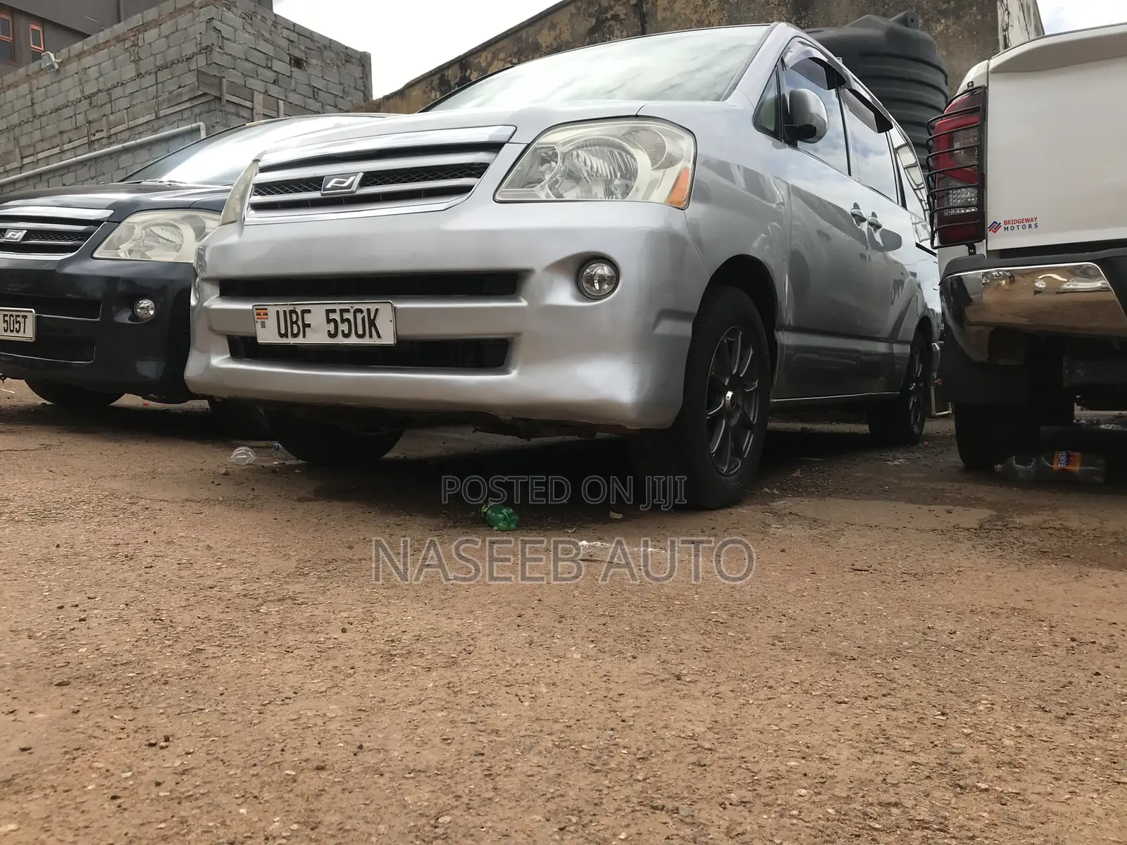 Toyota Noah 2006 Silver
