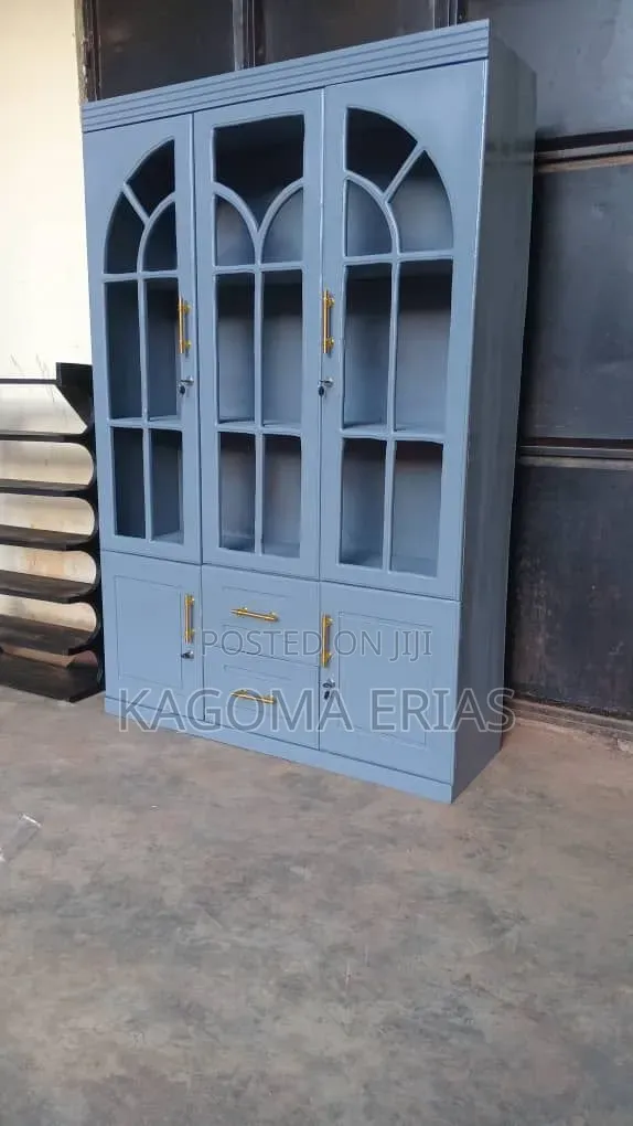 Mordern Furniture Cupboard