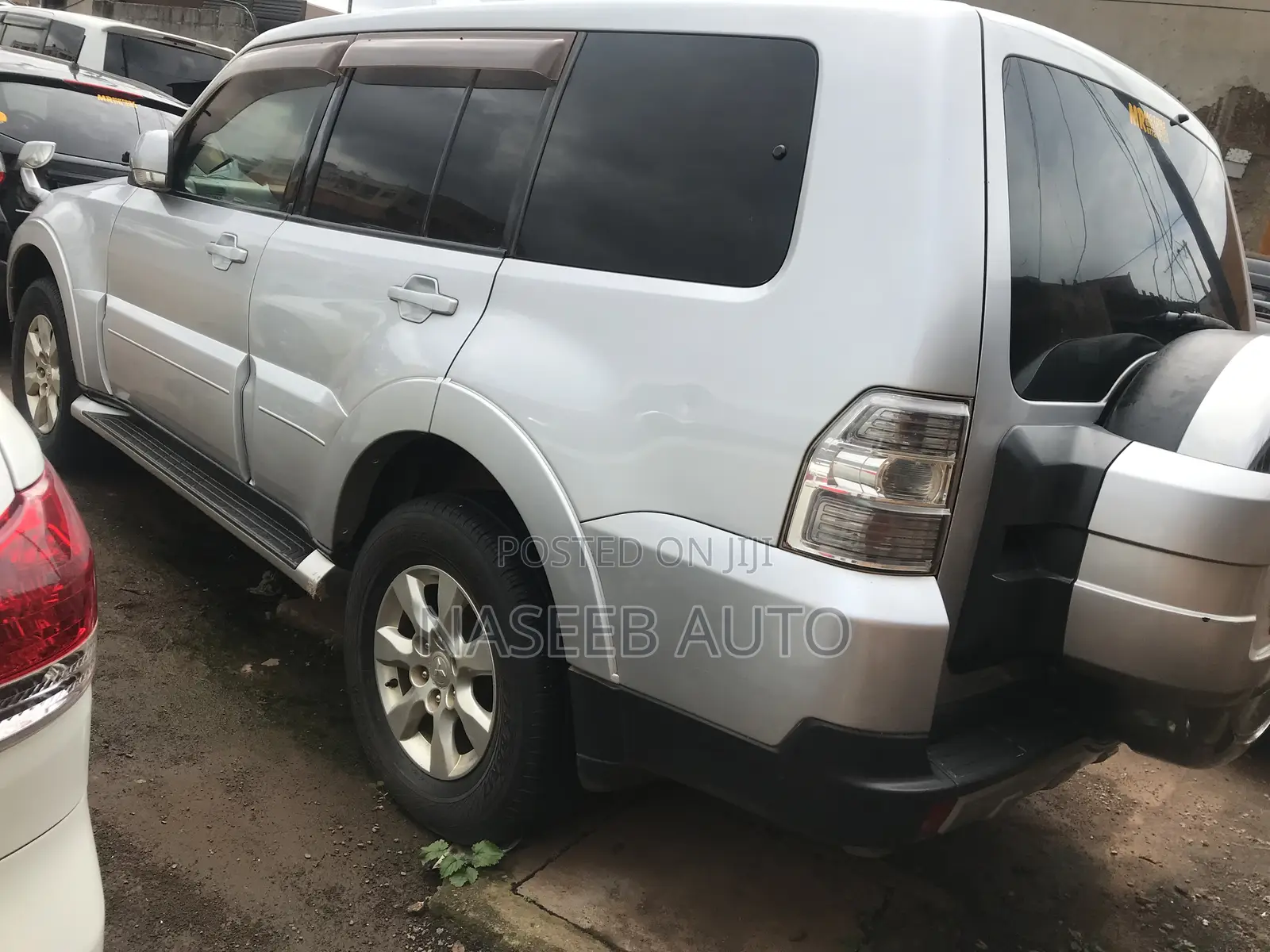 Mitsubishi Pajero 2009 Silver