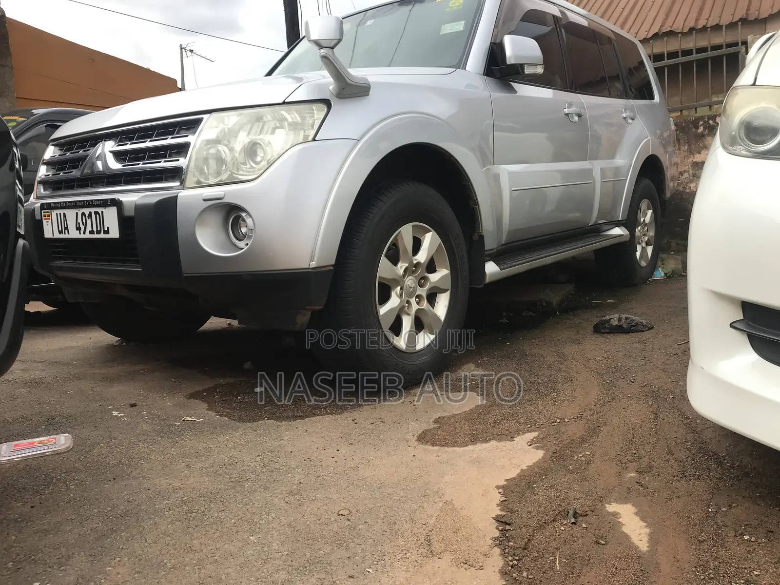 Mitsubishi Pajero 2009 Silver