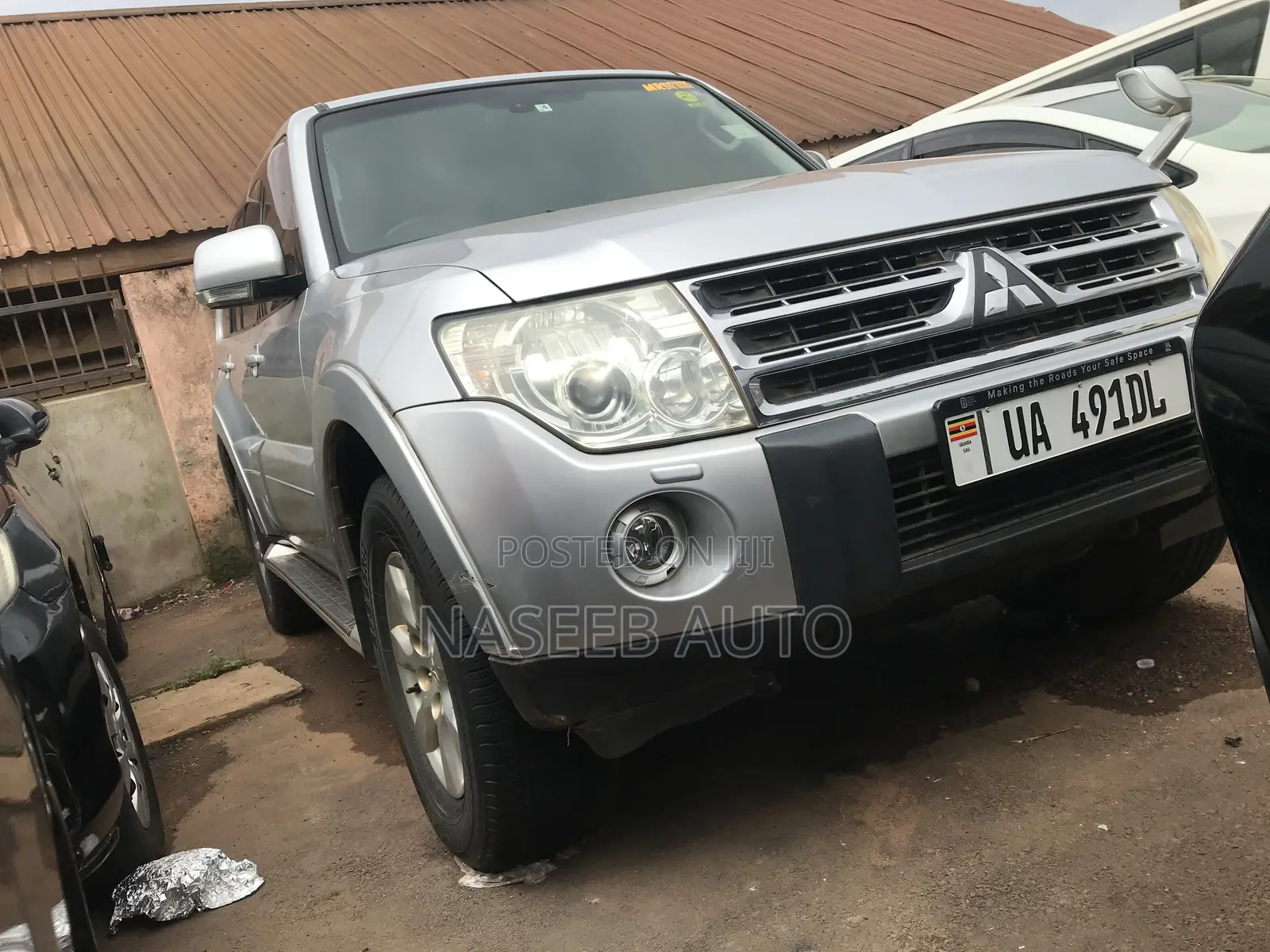 Mitsubishi Pajero 2009 Silver