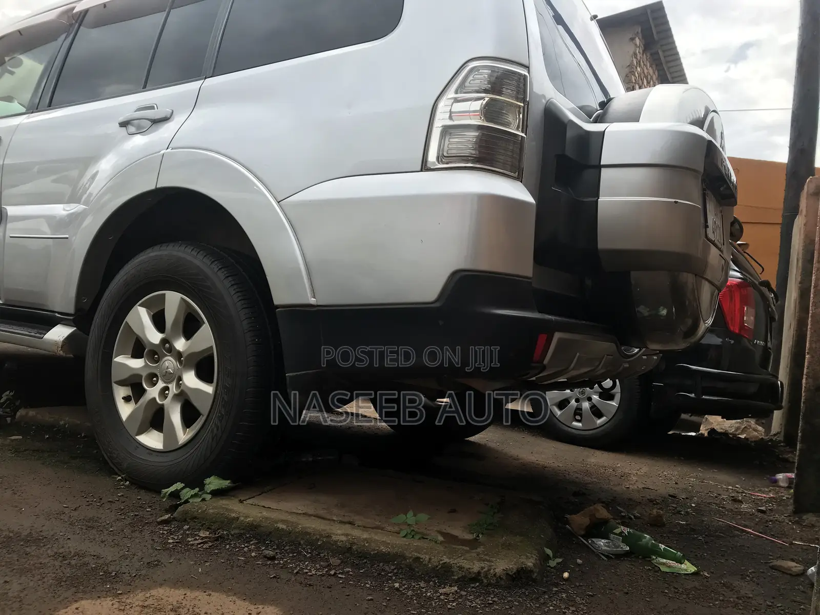 Mitsubishi Pajero 2009 Silver