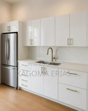 Mordern Kitchen With Fridge Cabinet