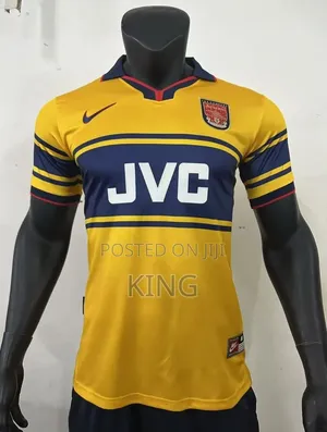Nike 1996-1997 Arsenal F.C. Away Jersey. Arsenal JVC