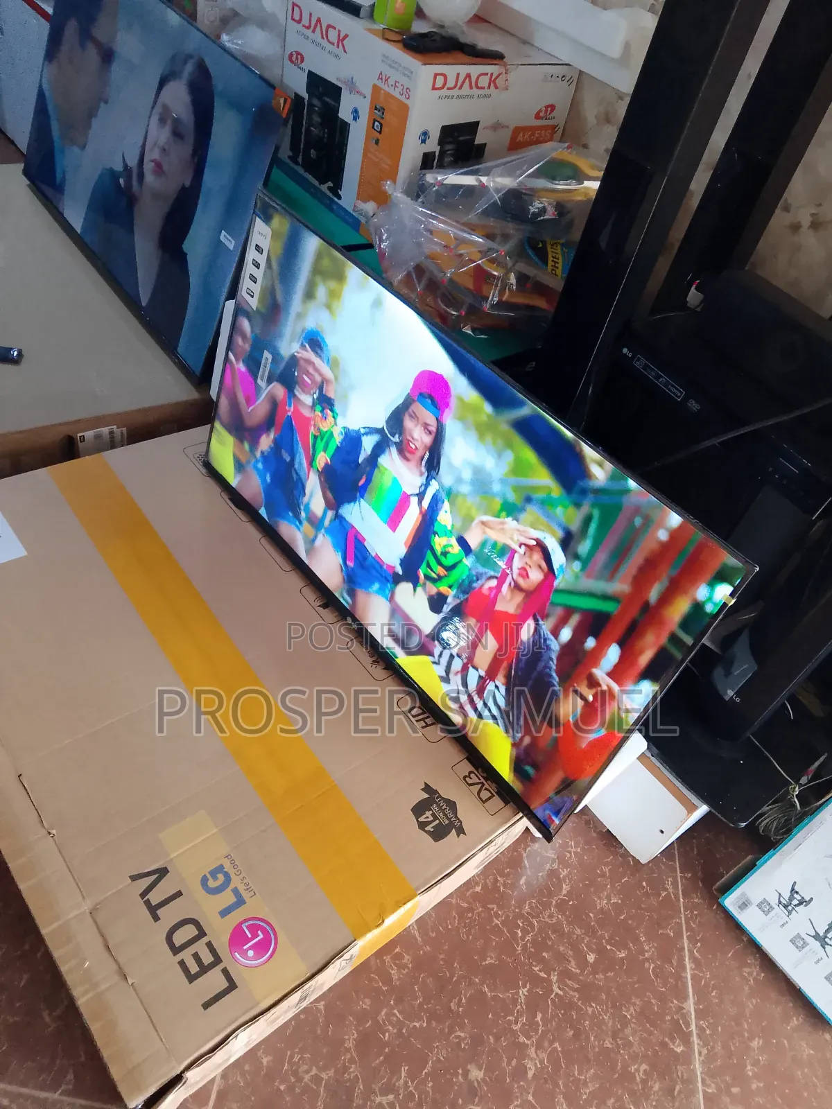 Lg 43 Inches Frameless Digital Flat Screen With Inbuilt Free to Air De