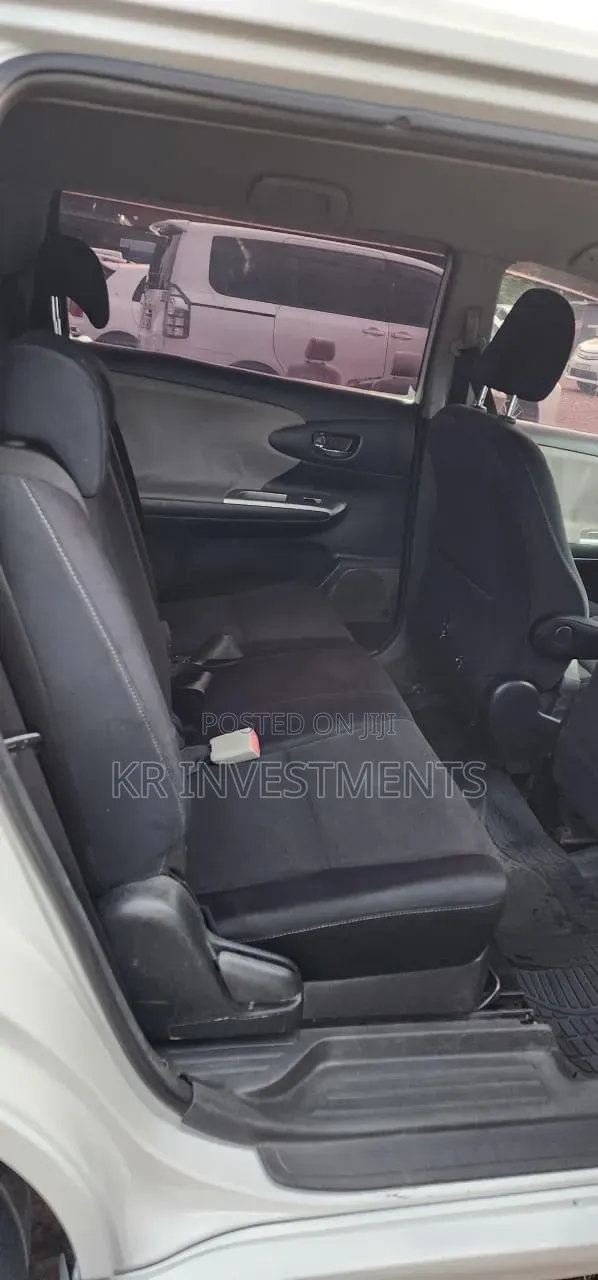 Toyota Wish 2010 White