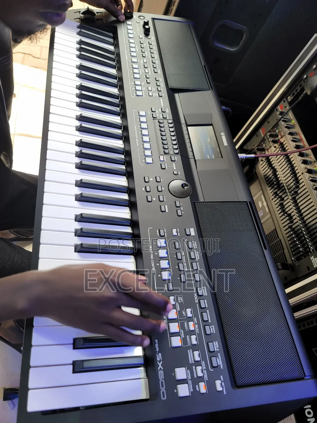 Yamaha PSR Sx600