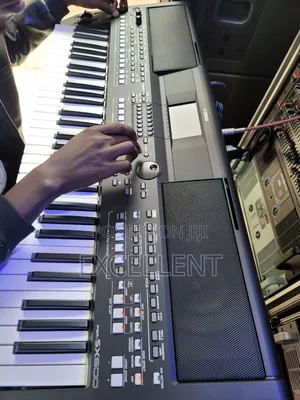 Yamaha PSR Sx600