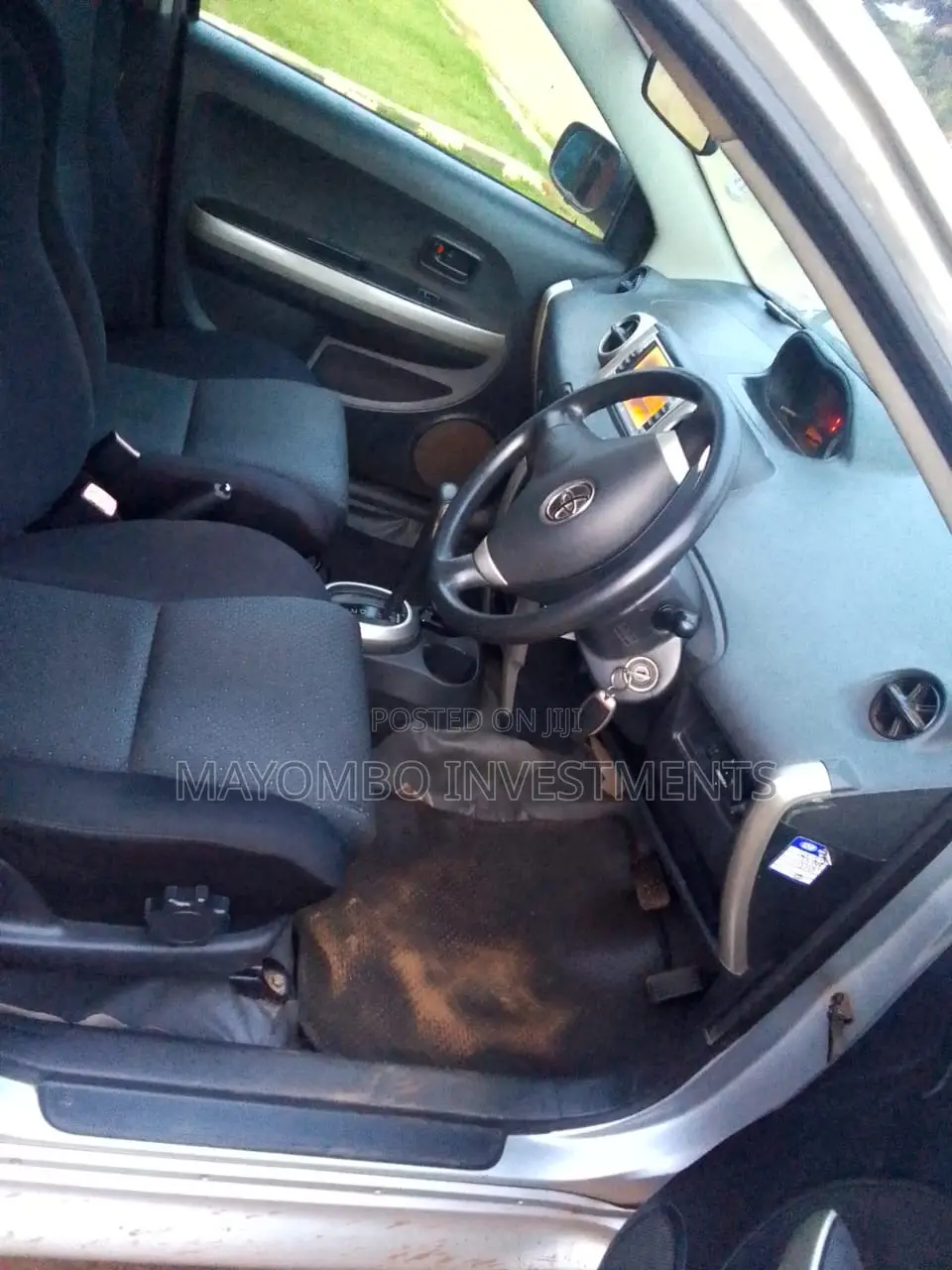 Toyota IST 2004 Silver