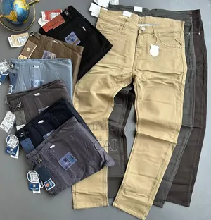 Stylish Men's Slim-Fit Denim Jeans