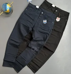 Stylish Men's Slim-Fit Denim Jeans