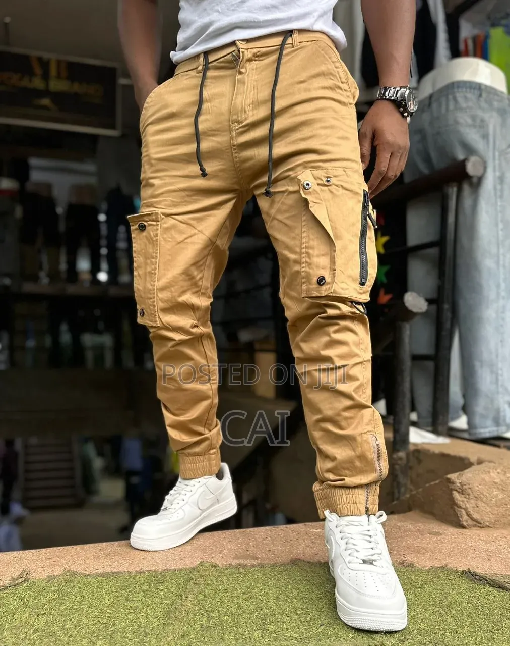 Men's Elastic-Waist Jogger Cargo Pants. Ankle Cuffs