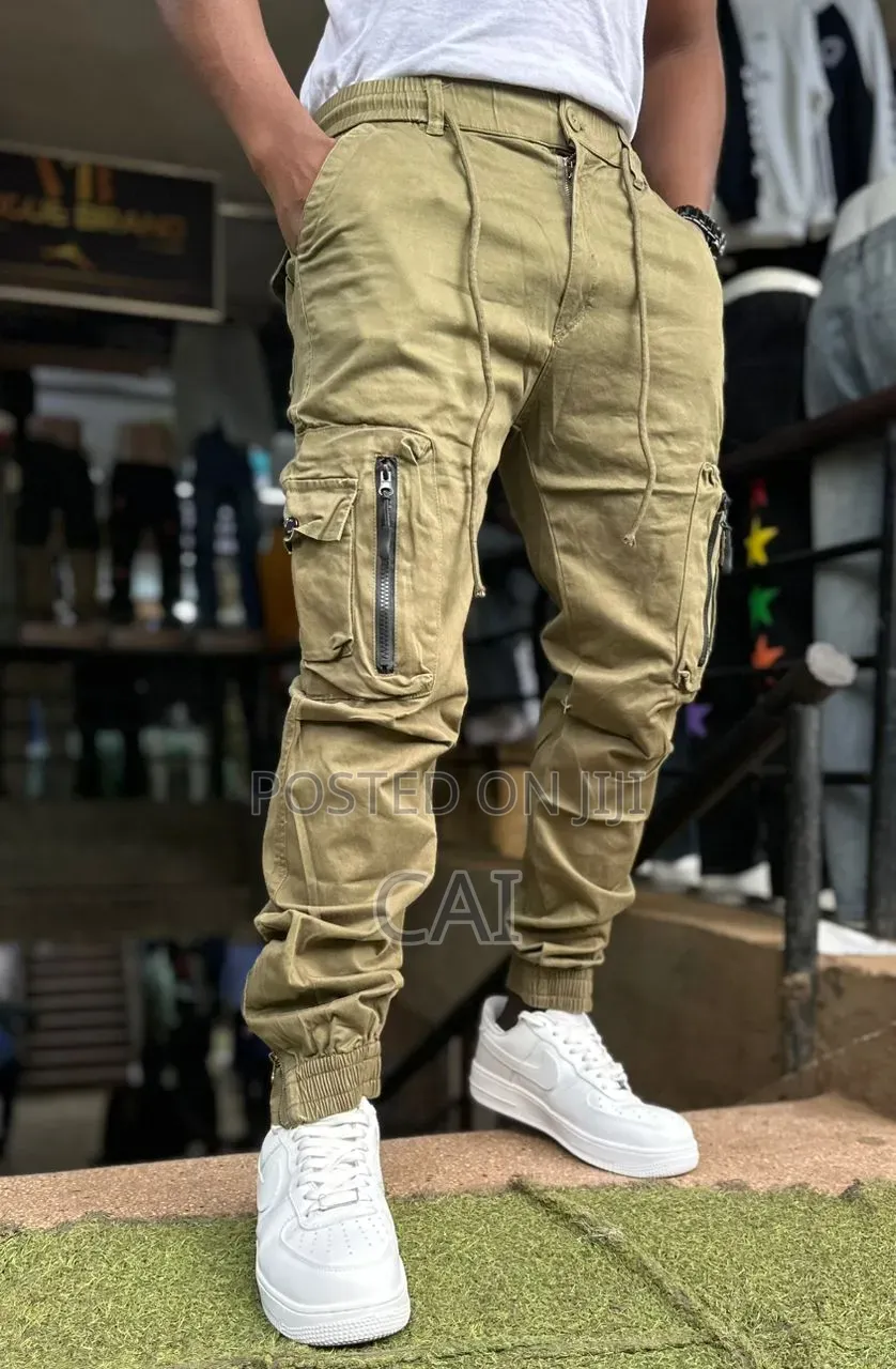 Men's Elastic-Waist Jogger Cargo Pants. Ankle Cuffs