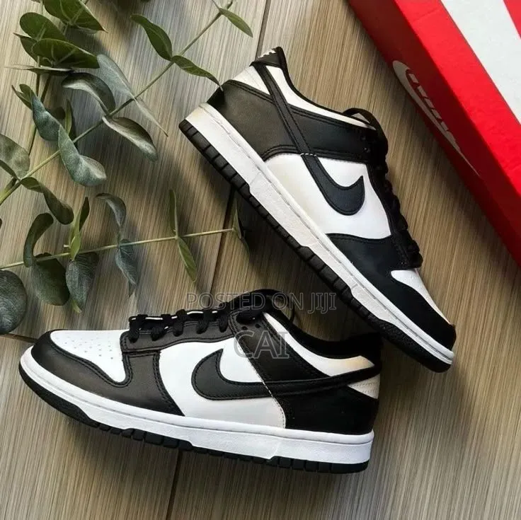 Nike Dunk Low "Panda" Sneakers
