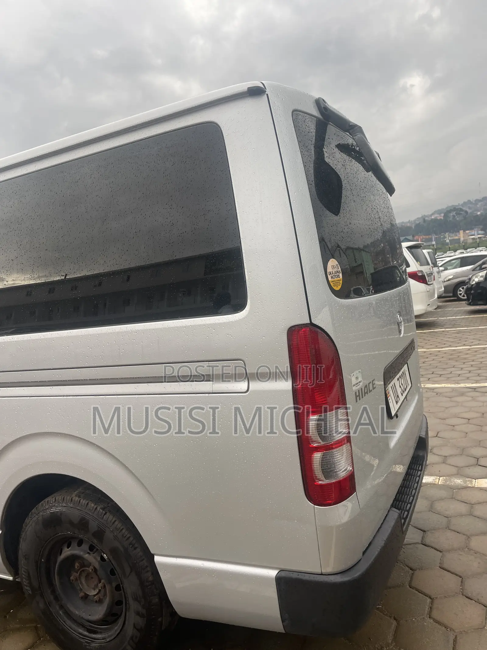 Toyota HiAce 2015 Silver