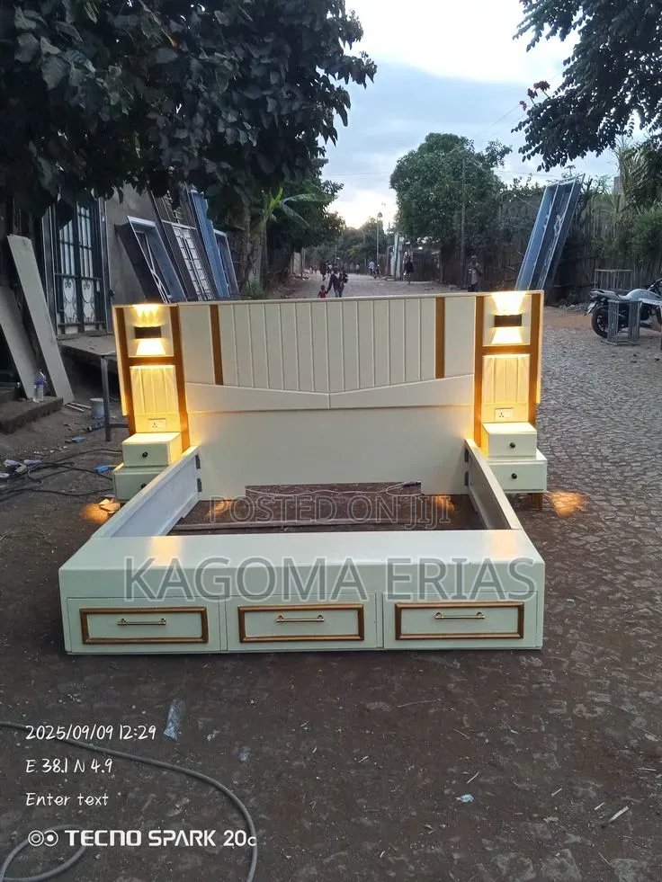 New Mordern Bed King Size