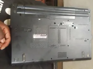 Laptop Lenovo ThinkPad T420 12GB Intel Core i5 SSHD (Hybrid) 320GB