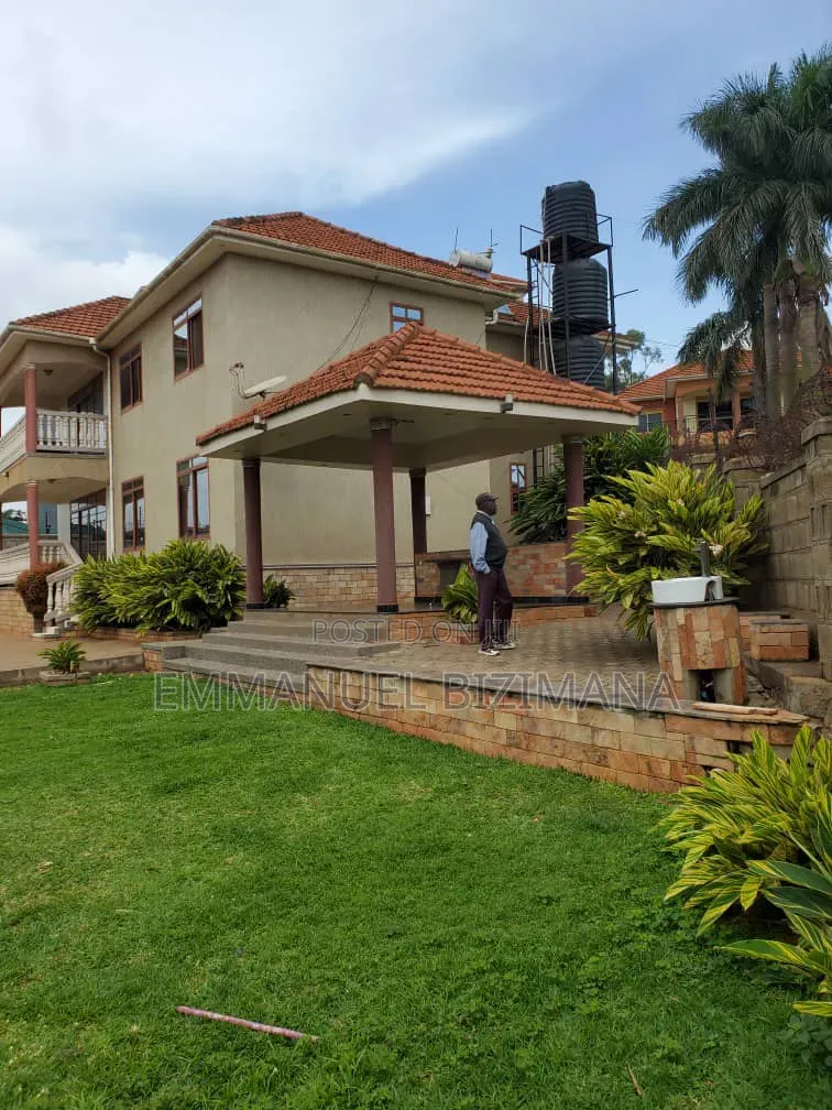 Furnished 5bdrm House in Kyanja, Central Division for sale
