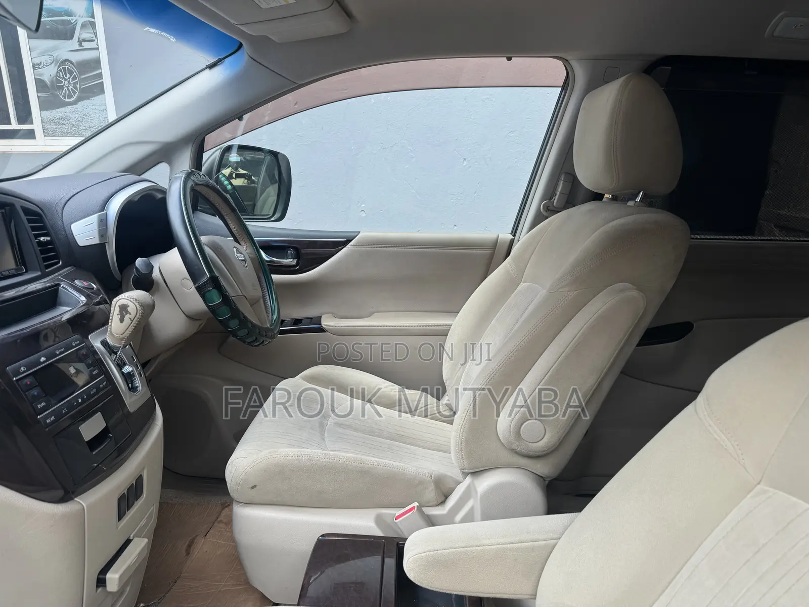 Nissan Elgrand 2012 Silver