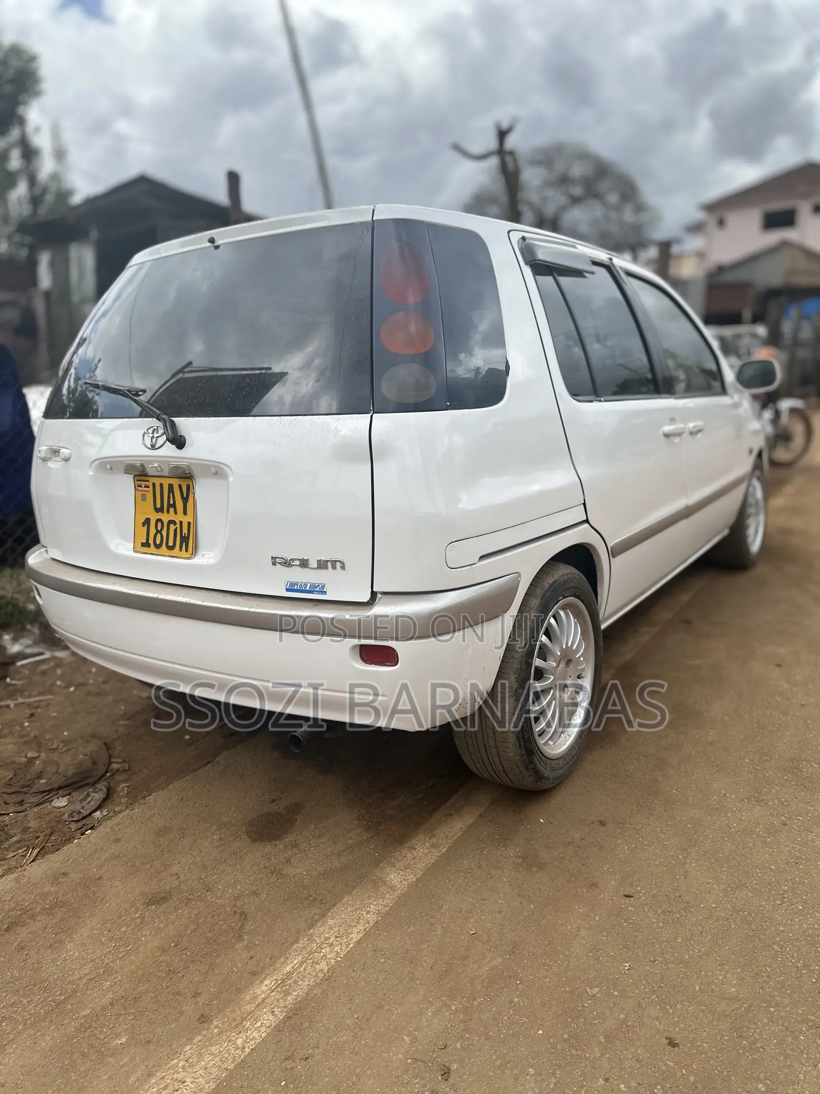 Toyota Raum 1997 White