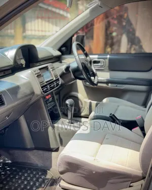 Nissan X-Trail 2000 Gray