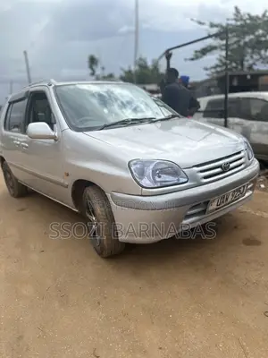Toyota Raum 1997 Silver