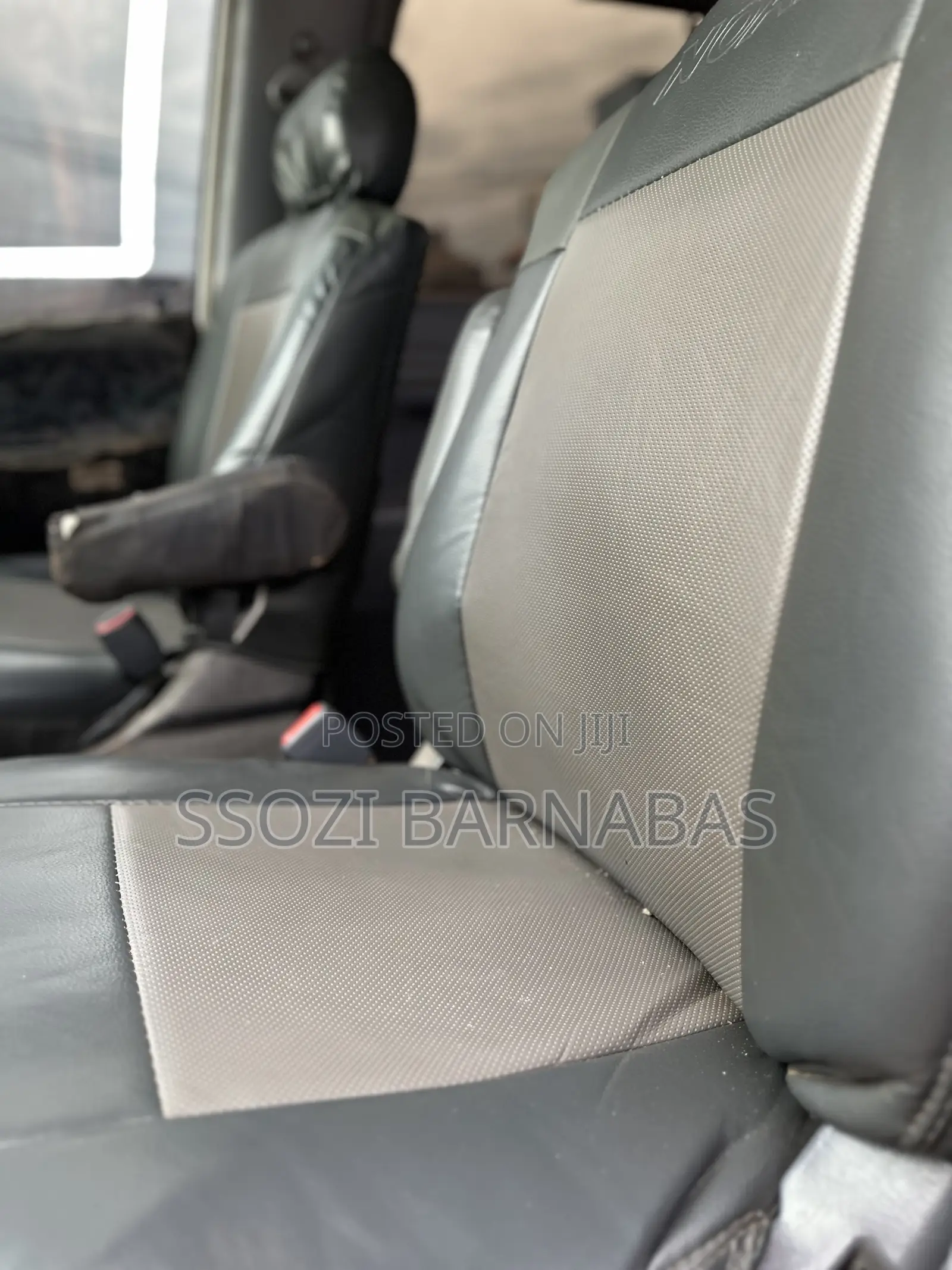 Toyota Noah 2002 Silver