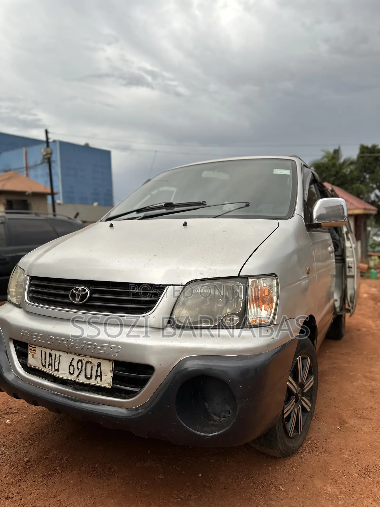 Toyota Noah 2002 Silver