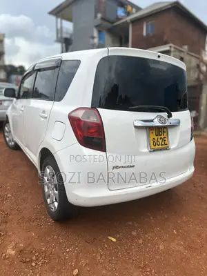 Toyota Ractis 2005 White