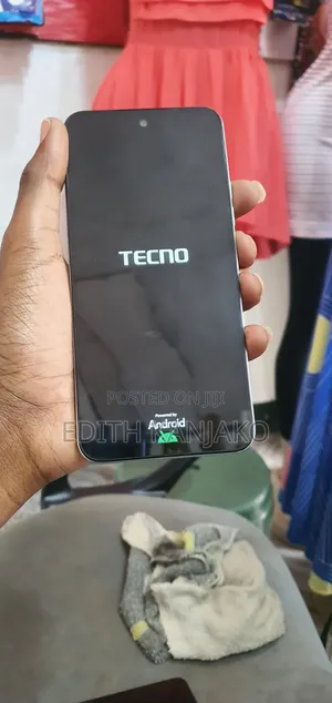 Tecno Spark 40 128 GB White