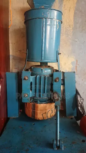 G.Nuts Grinding Machine