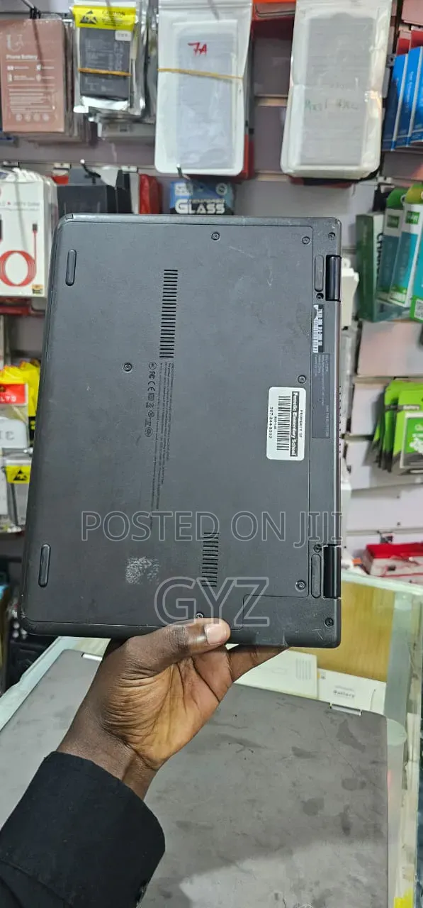 Laptop Lenovo Yoga 11e 4GB Intel Celeron HDD 500GB