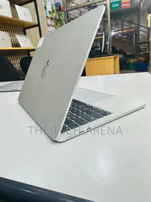 New Laptop Apple MacBook Air 2022 M2 8GB Apple M2 SSD 256GB