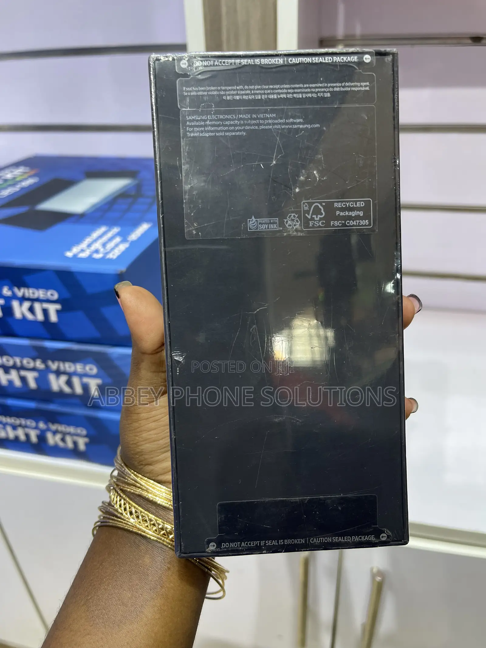 New Samsung Galaxy Z Flip5 256 GB Green