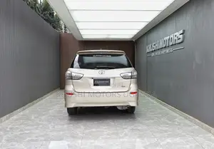 Toyota Wish 2013 Beige