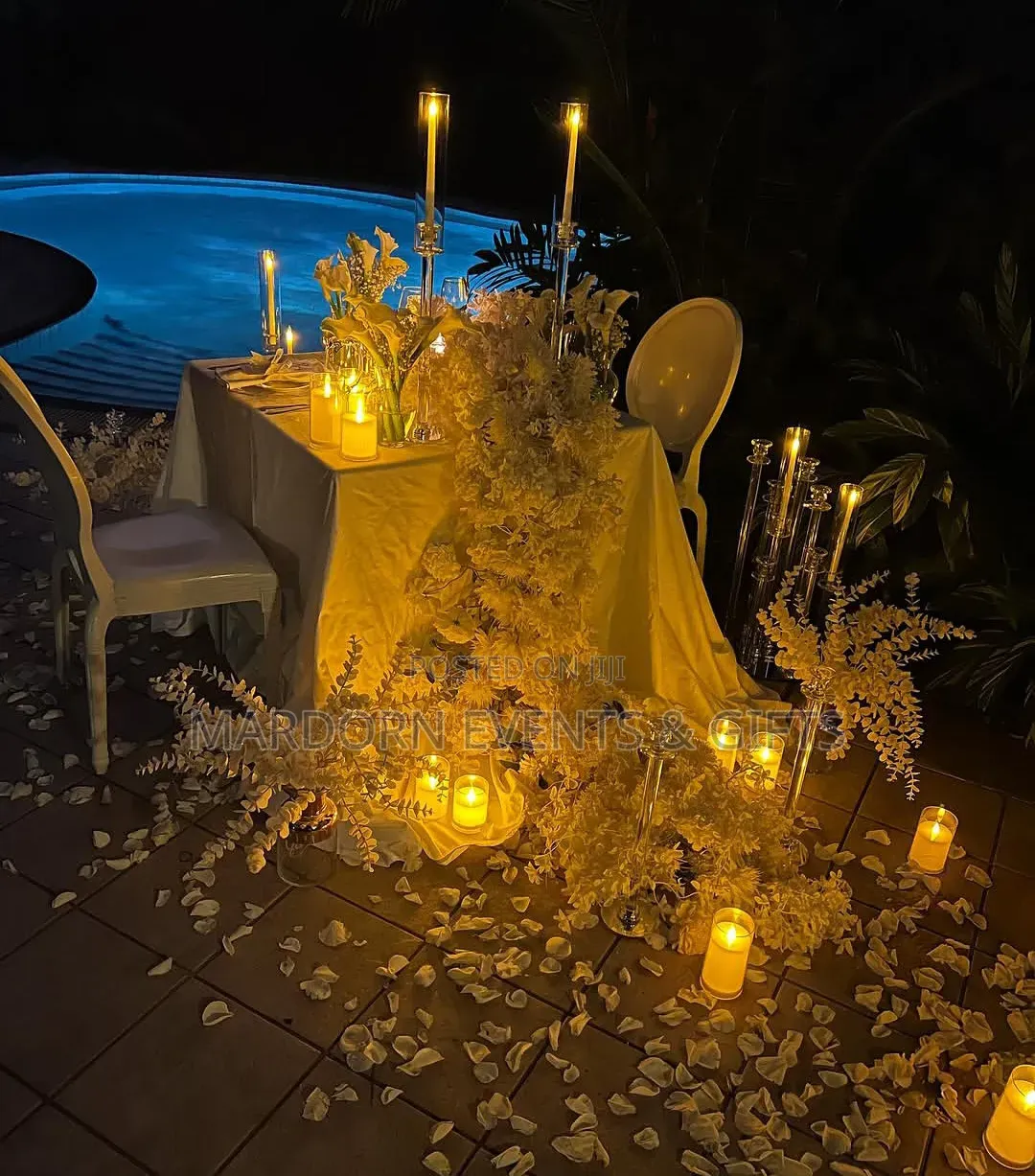 Indoor or Outdoor Executive Dinner Setups for Your Loved Ones.