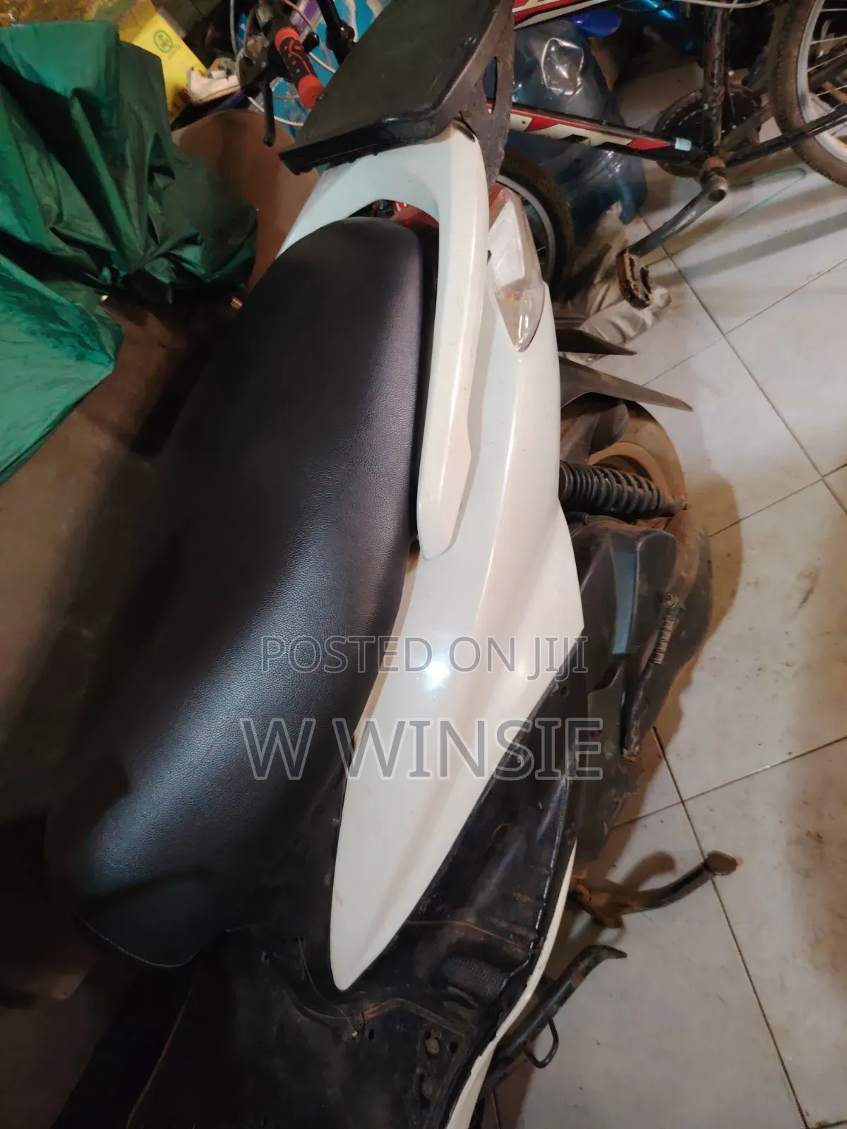 Yamaha Majesty 2003 White
