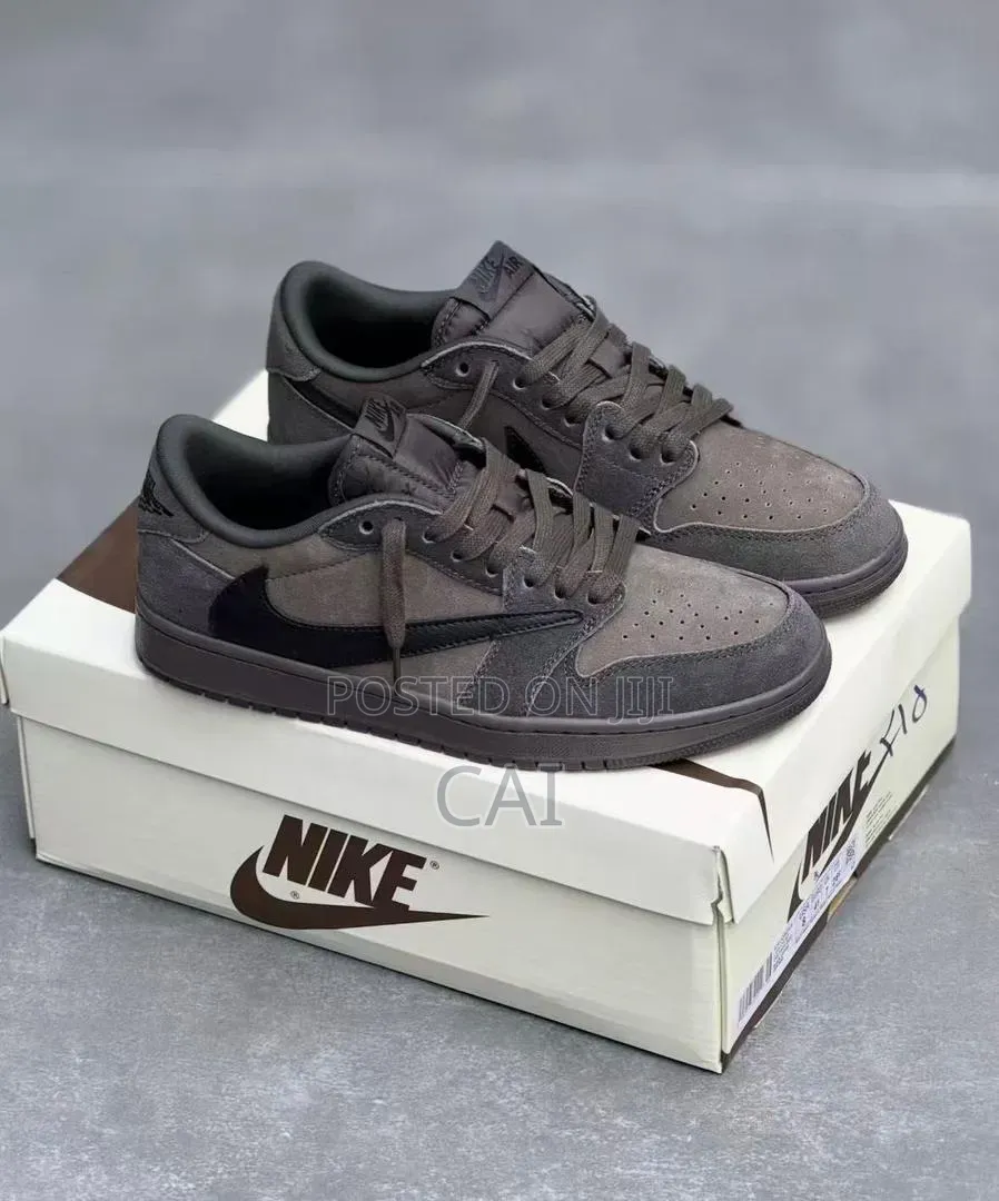 Nike Air Jordan 1 Retro Low Og Sp Travis Scott Velvet Brown Sneakers.