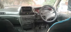 Toyota Noah 2002 White
