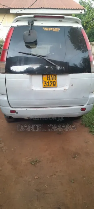 Toyota Noah 2002 White
